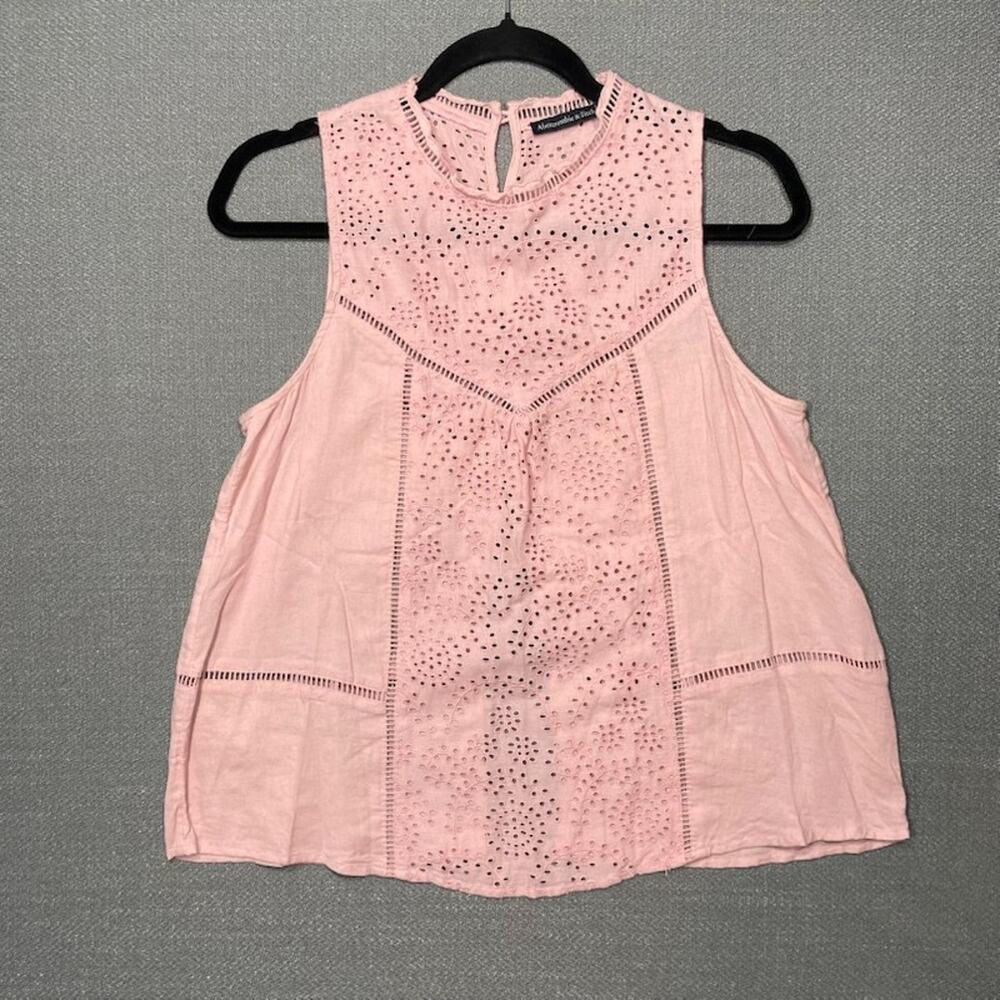 Abercrombie & Fitch A&F Pink Eyelet Lace Blouse Cut Out Cropped Blouse Small